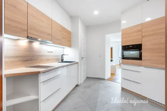Pronájem bytu 1+kk, Praha - Podolí, Na dolinách, 39 m2