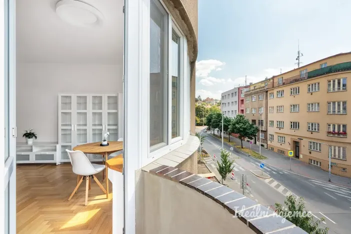 Pronájem bytu 1+kk, Praha - Podolí, Na dolinách, 39 m2