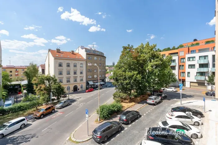 Pronájem bytu 1+kk, Praha - Podolí, Na dolinách, 39 m2