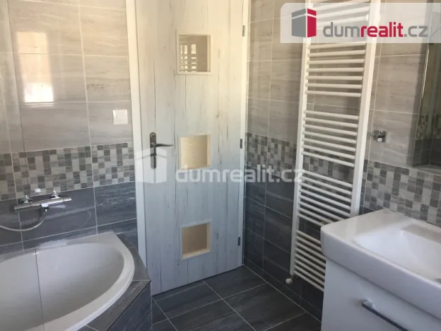 Pronájem bytu 2+1, Frenštát pod Radhoštěm, Školská čtvrť, 60 m2