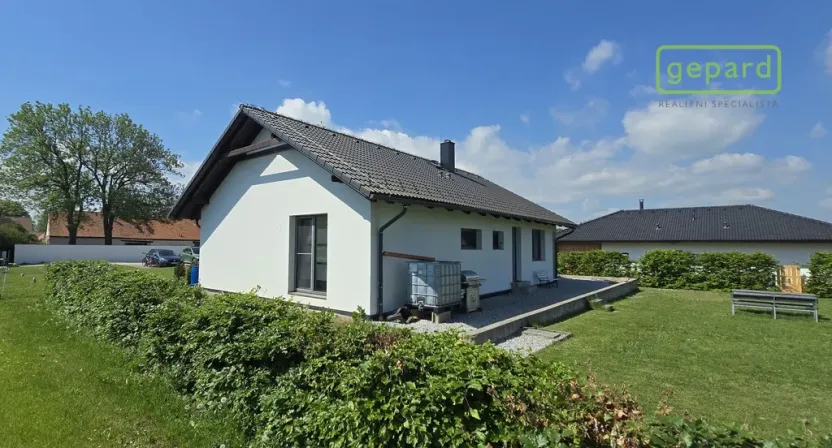 Prodej rodinného domu, Mojné, 99 m2