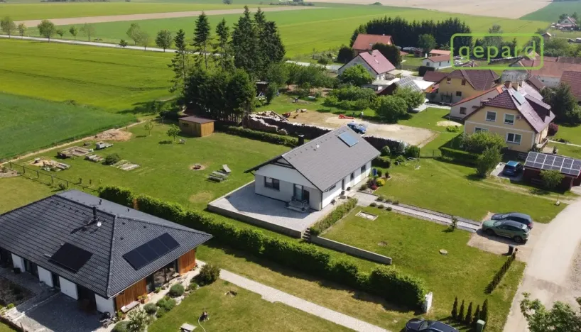 Prodej rodinného domu, Mojné, 99 m2