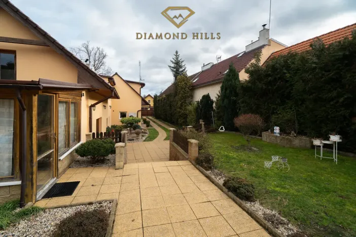 Prodej rodinného domu, Kozojedy, Českobrodská, 299 m2