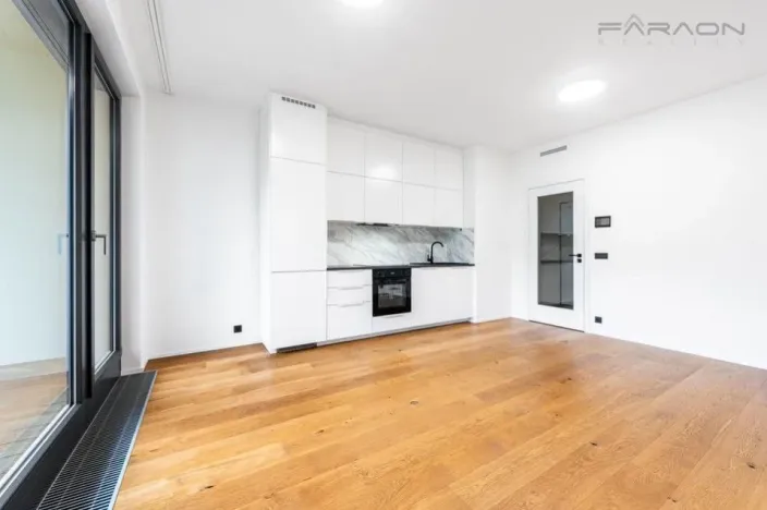 Pronájem bytu 2+kk, Praha - Smíchov, Grafická, 66 m2