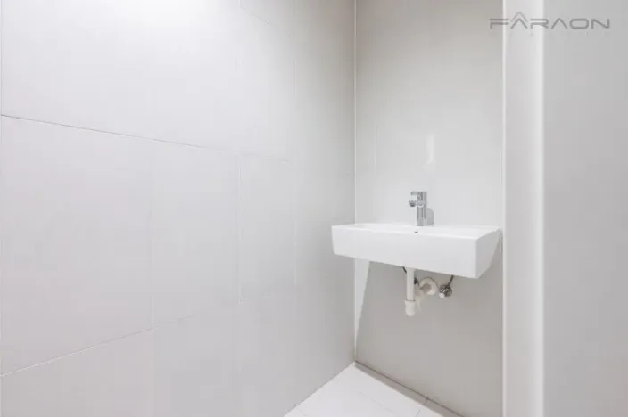 Pronájem bytu 2+kk, Praha - Smíchov, Grafická, 66 m2