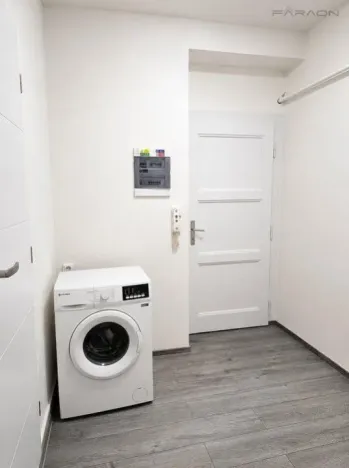 Pronájem bytu 2+kk, Praha - Vysočany, U vysočanského pivovaru, 50 m2