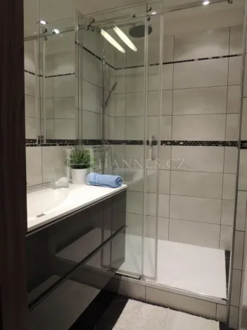 Pronájem bytu 2+kk, Praha - Střížkov, Vysočanská, 42 m2