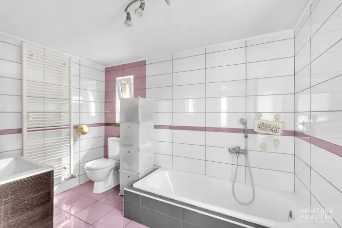 Prodej rodinného domu, Přelouč - Lohenice, 104 m2