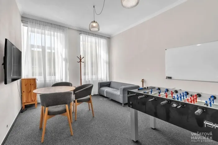 Pronájem obchodního prostoru, Chrudim, V Hliníkách, 171 m2