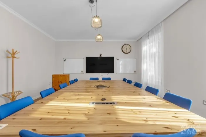 Pronájem obchodního prostoru, Chrudim, V Hliníkách, 171 m2