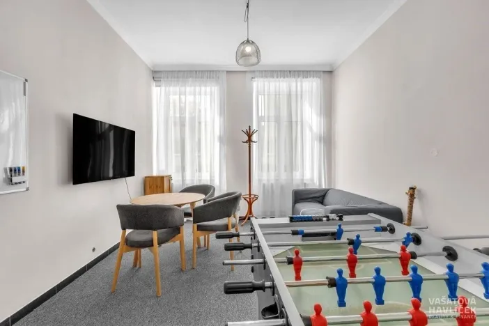 Pronájem obchodního prostoru, Chrudim, V Hliníkách, 171 m2