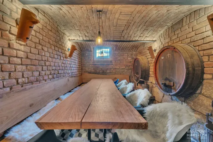 Pronájem obchodního prostoru, Chrudim, V Hliníkách, 171 m2