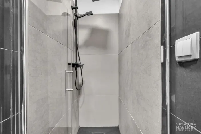 Pronájem obchodního prostoru, Chrudim, V Hliníkách, 171 m2