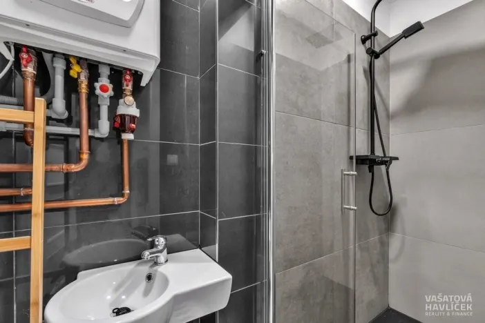 Pronájem obchodního prostoru, Chrudim, V Hliníkách, 171 m2