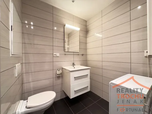 Prodej bytu 1+1, Hradec Králové, třída Edvarda Beneše, 40 m2