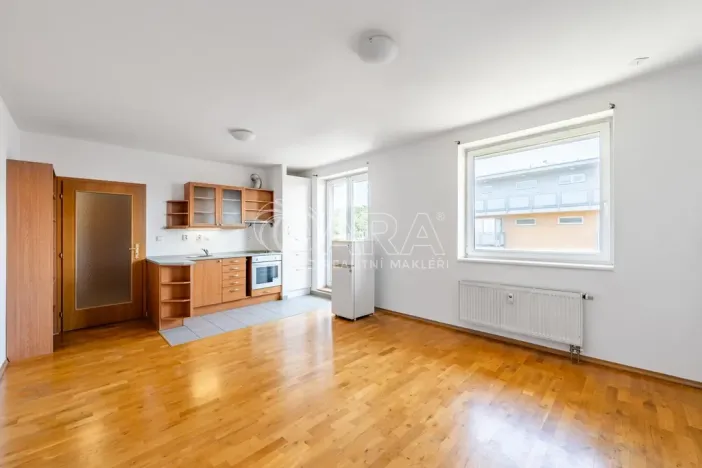 Pronájem bytu 1+kk, Praha - Troja, Vřesová, 34 m2