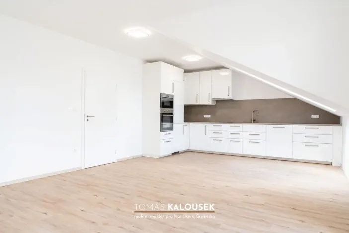Prodej bytu 2+kk, Ivančice, Dr. Novotného, 53 m2
