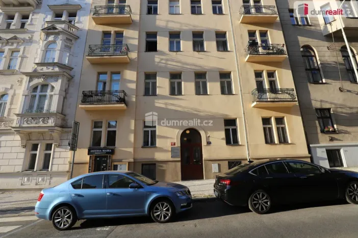 Pronájem bytu 2+1, Praha - Vinohrady, Římská, 65 m2