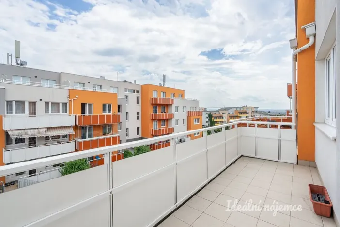 Pronájem bytu 1+kk, Praha - Kyje, Farkašova, 32 m2