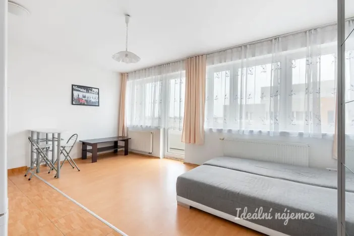 Pronájem bytu 1+kk, Praha - Kyje, Farkašova, 32 m2