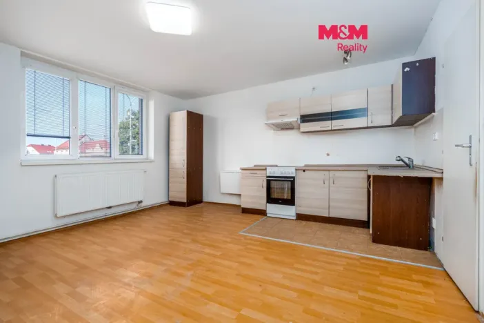 Prodej bytu 2+kk, Milovice, Mírová, 42 m2