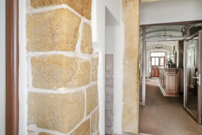 Pronájem restaurace, Doksy, Komenského, 261 m2