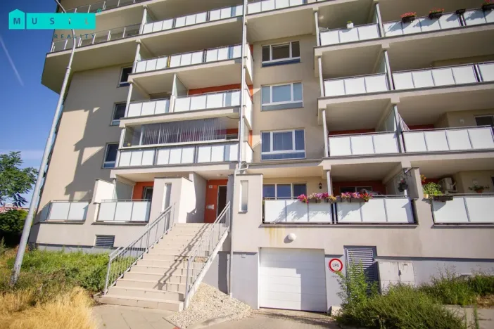 Pronájem bytu 1+kk, Olomouc - Povel, Jeremiášova, 35 m2