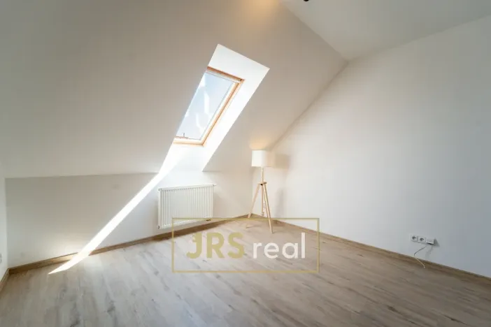 Prodej bytu 3+1, Hustopeče, Gen. Peřiny, 78 m2