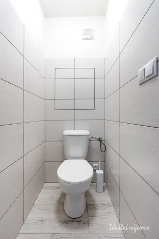 Pronájem bytu 2+kk, Praha, Petržílkova, 48 m2
