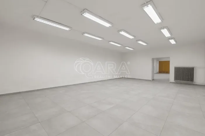 Pronájem obchodního prostoru, Nový Jičín, Masarykovo nám., 470 m2