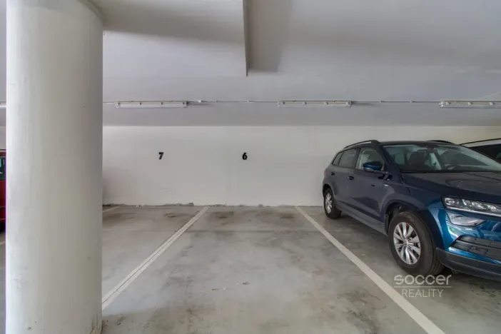 Pronájem garážového stání, Praha - Letňany, Stará náves, 15 m2