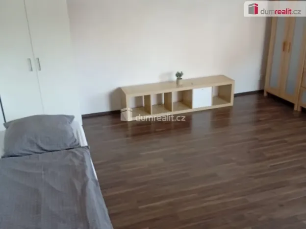 Pronájem atypického bytu, Bořanovice, Hlavní, 15 m2