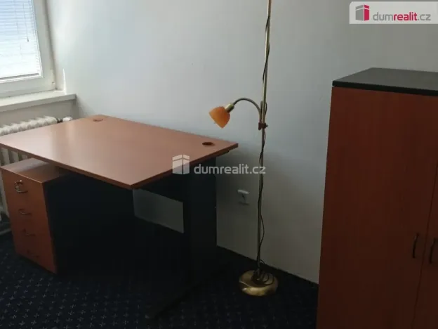Pronájem atypického bytu, Bořanovice, Hlavní, 15 m2