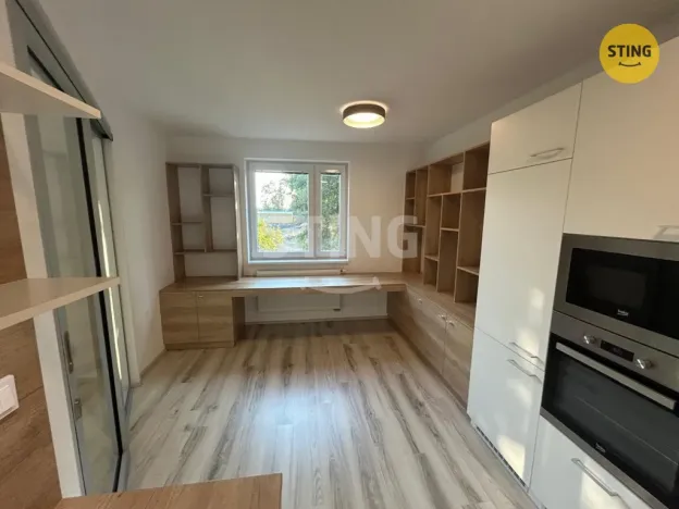 Pronájem bytu 1+1, Pardubice, U Sportovní školy, 50 m2