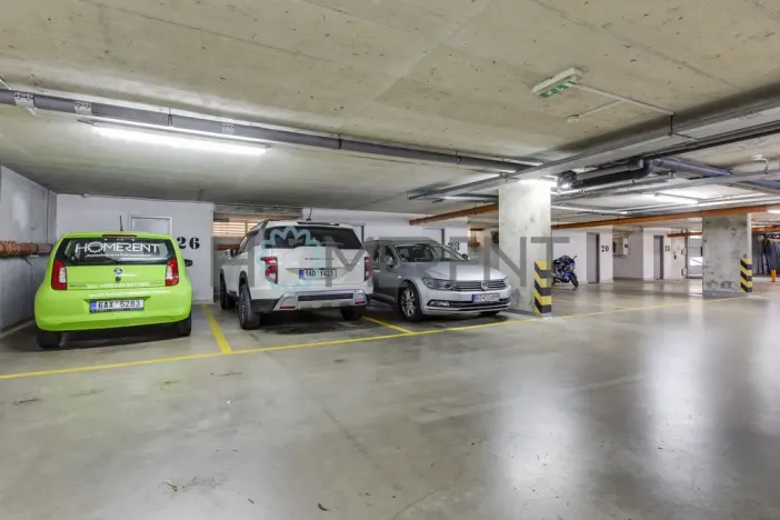 Pronájem bytu 2+kk, Praha - Podolí, Brabcova, 52 m2