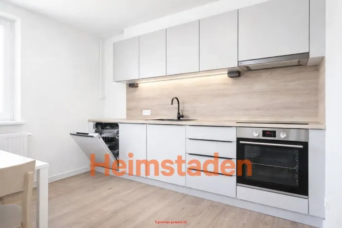 Pronájem bytu 3+1, Havířov - Město, Hlavní třída, 68 m2