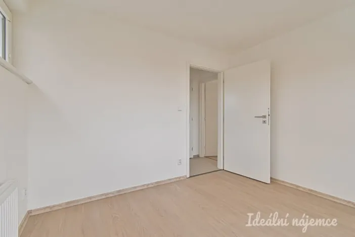 Pronájem bytu 2+kk, Brno - Slatina, Kobylnická, 34 m2