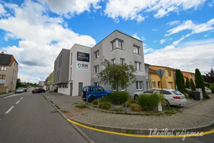 Pronájem bytu 2+kk, Brno - Slatina, Kobylnická, 34 m2
