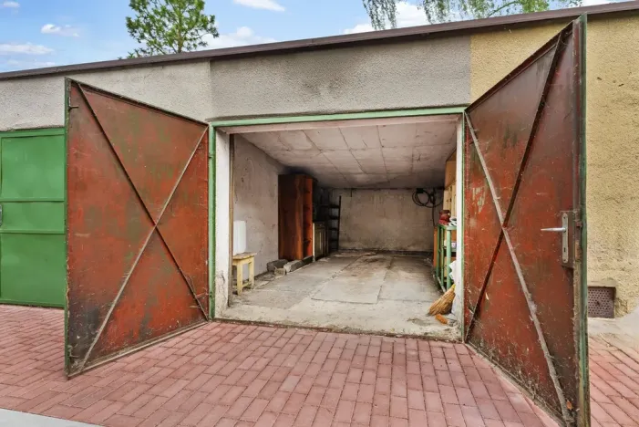 Prodej garáže, Králův Dvůr, 18 m2