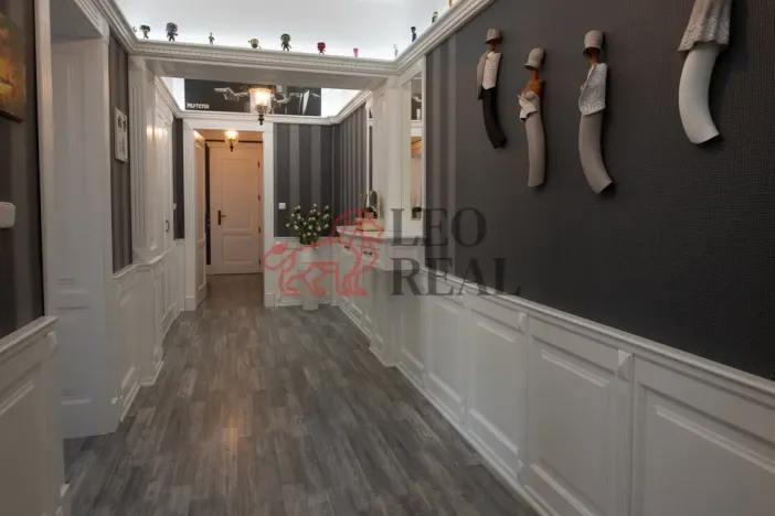 Prodej bytu 3+1, Karlovy Vary, Poděbradská, 101 m2