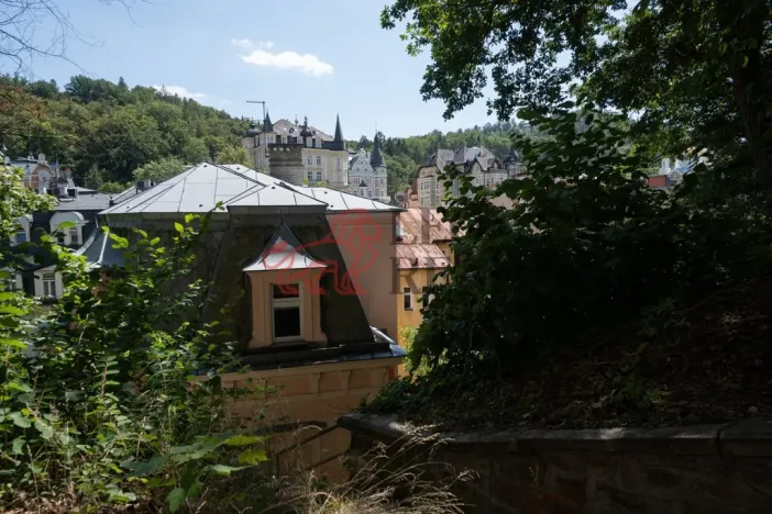 Prodej bytu 3+1, Karlovy Vary, Poděbradská, 101 m2