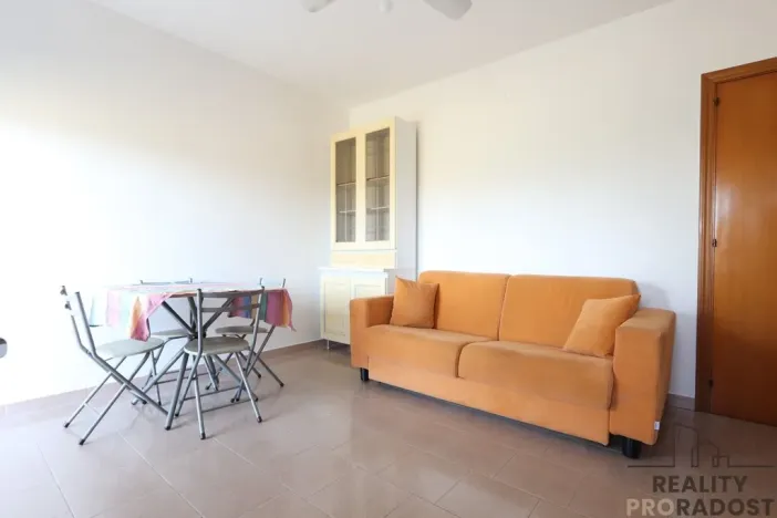 Prodej bytu 2+kk, Via V. Bellini,Villa Rosa,, 42 m2