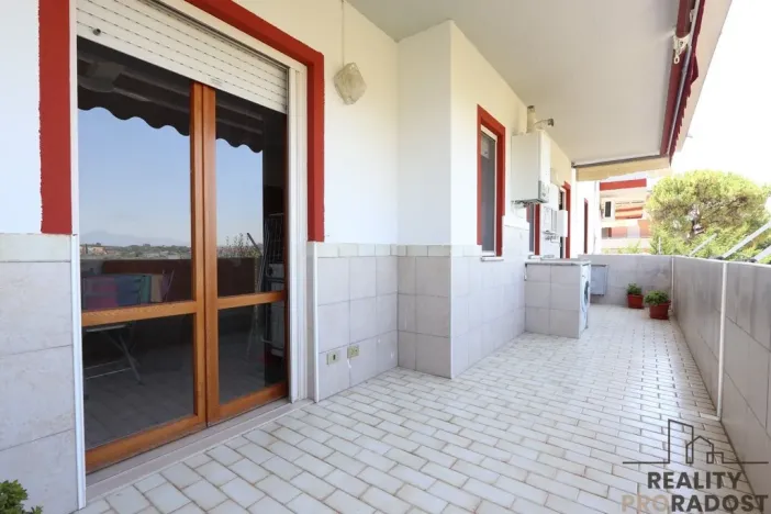Prodej bytu 2+kk, Via V. Bellini,Villa Rosa,, 42 m2