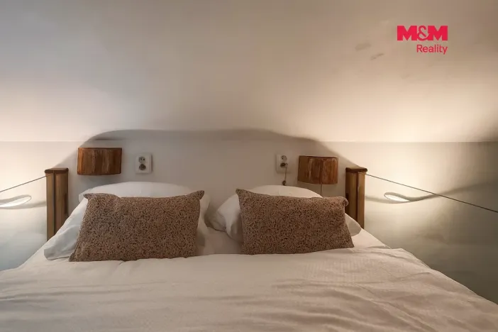 Pronájem bytu 1+kk, Praha - Vinohrady, Polská, 34 m2