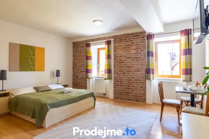 Prodej ubytování, Znojmo, Horní Česká, 1593 m2