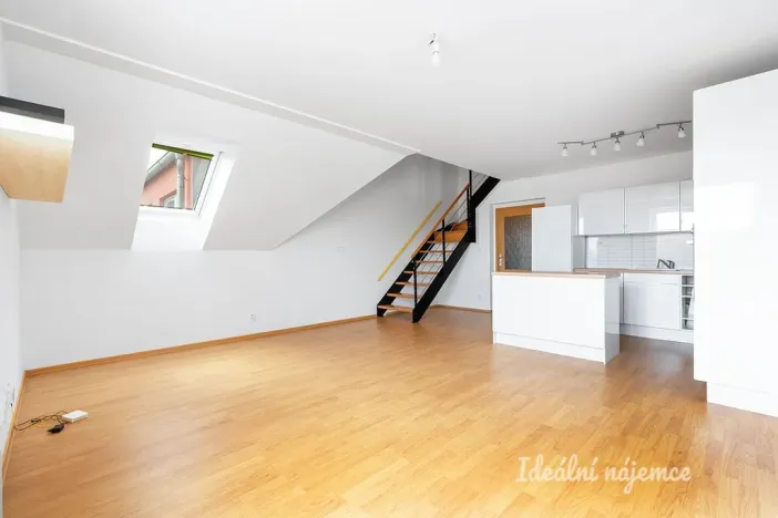 Pronájem bytu 3+kk, Jinočany, U potoka, 89 m2