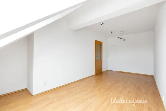 Pronájem bytu 3+kk, Jinočany, U potoka, 89 m2
