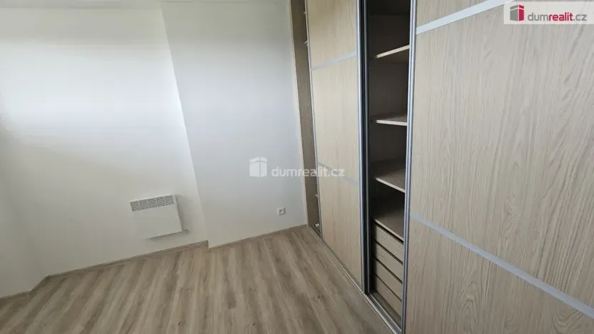 Pronájem bytu 2+kk, Praha - Holešovice, Osadní, 46 m2