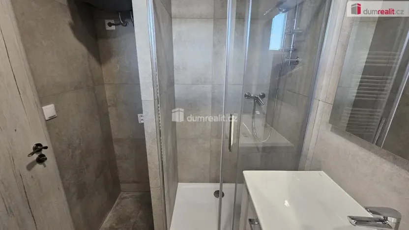 Pronájem bytu 2+kk, Praha - Holešovice, Osadní, 46 m2