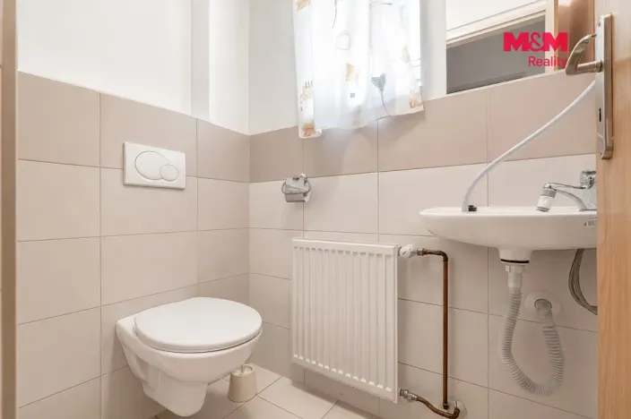 Prodej rodinného domu, Velké Karlovice, 245 m2